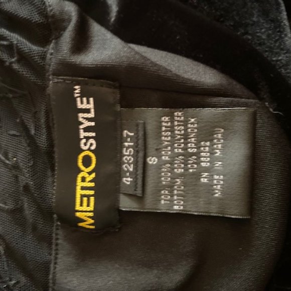 Metro Style Evening dress fabric plush - Picture 2 of 3